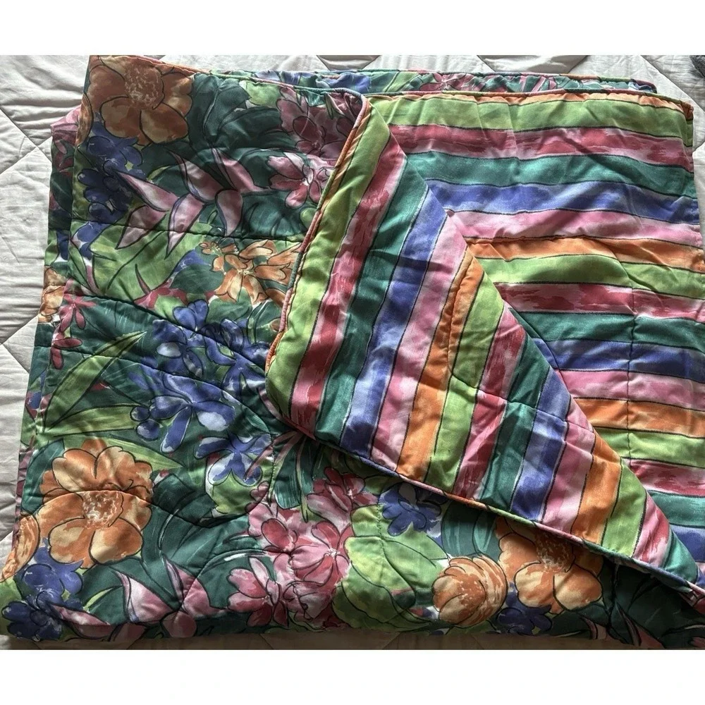 Vintage Tropical Print Floral Print‎ Reversible Abstract Striped FULL Comforter